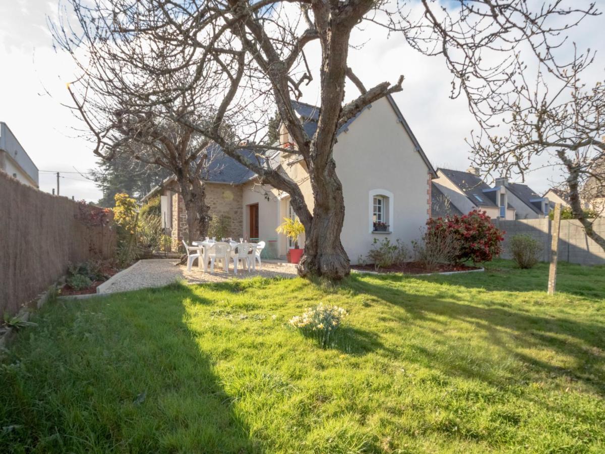 Holiday Home Le Petit Biyou By Interhome Динард Екстериор снимка