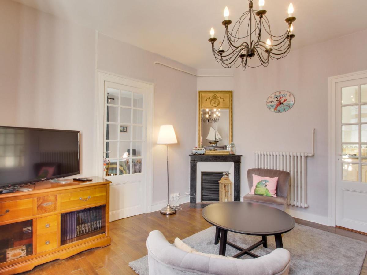 Holiday Home Le Petit Biyou By Interhome Динард Екстериор снимка